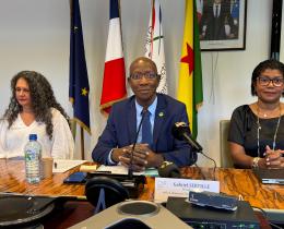 Gabriel Serville dénonce un « désaccord profond avec l’État » après la visite de Naïma Moutchou